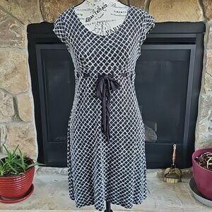 LOFT Petite 4P Black White Print Dress Tie Waist Midi Career Classic
